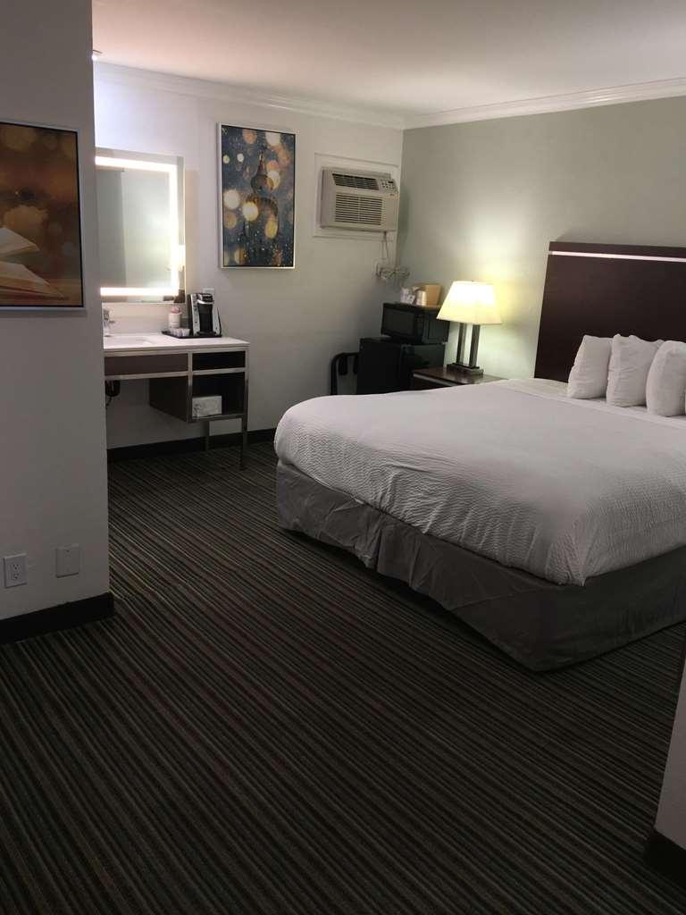 Best Western Courtesy Inn Hotel - Anaheim Resort At The Park Bilik gambar
