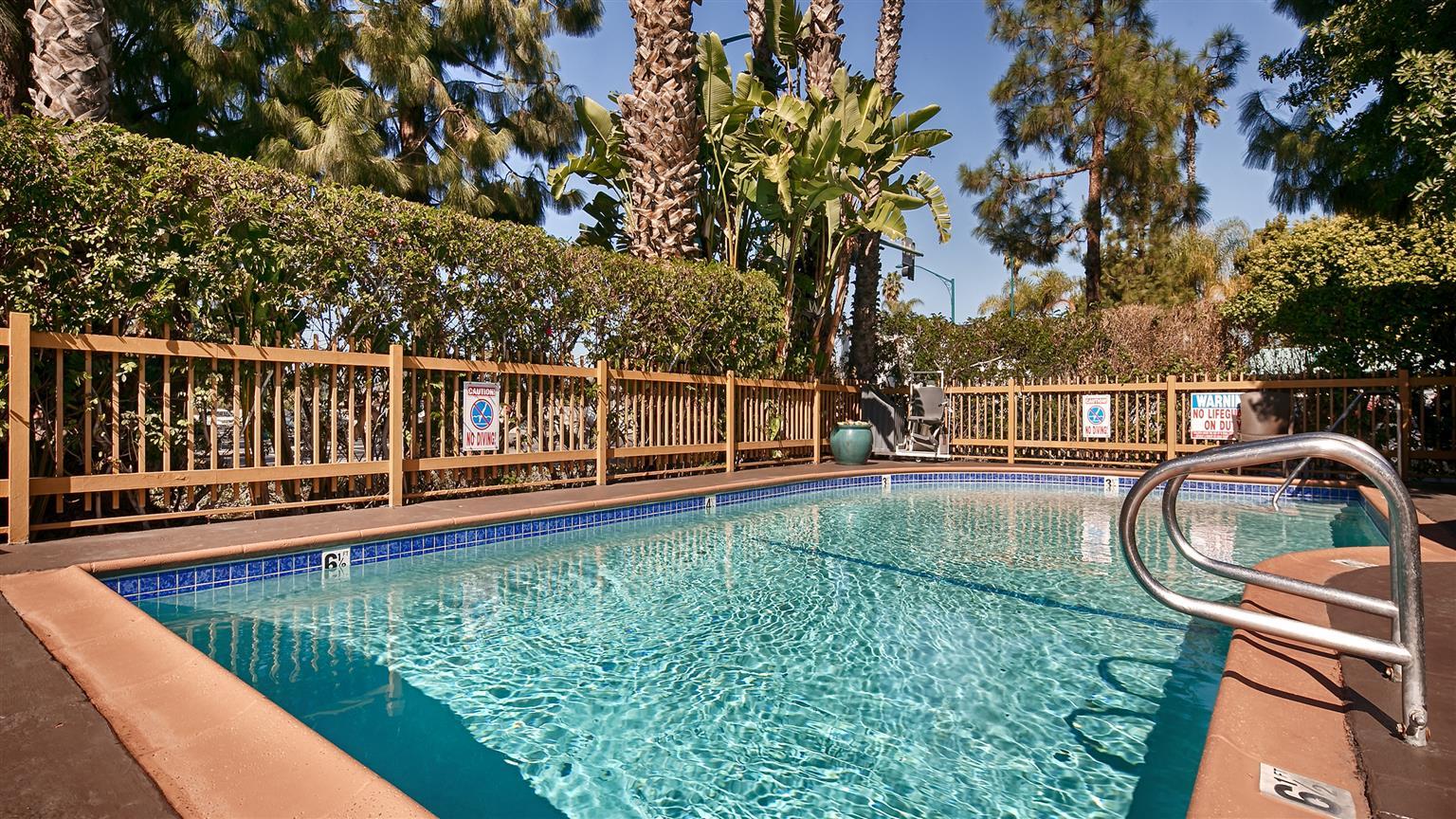 Best Western Courtesy Inn Hotel - Anaheim Resort At The Park Luaran gambar